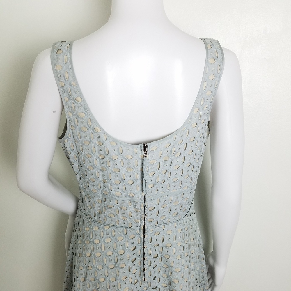 𝅺Ann Taylor Loft Eyelet Fit and Flare Baby Blue Lined Sleeveless Dress Size 6 - Picture 5 of 7